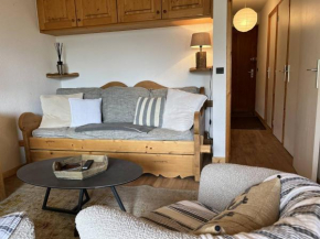 Appartement Chaleureux à Méribel - 2 Chambres, Balcon et Départ Skis aux Pieds, WIFI - FR-1-355-267 Saint-Pierre-D'albigny